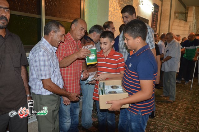    فيديو: كفرقاسم تودع حُجاجها  بحضور رئيس البلدية المحامي عادل بدير وطلاب ابن رشد يقدمون الهدايا للحجاج